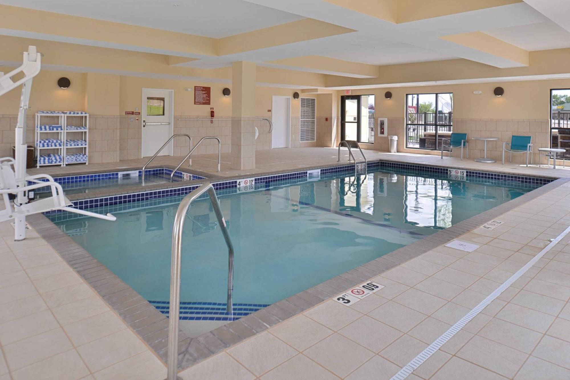 Towneplace Suites By Marriott Жилет Екстериор снимка