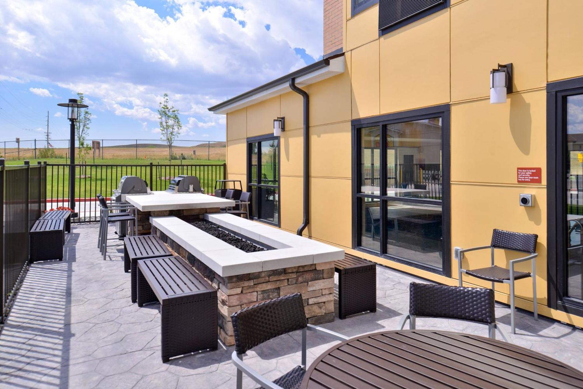 Towneplace Suites By Marriott Жилет Екстериор снимка